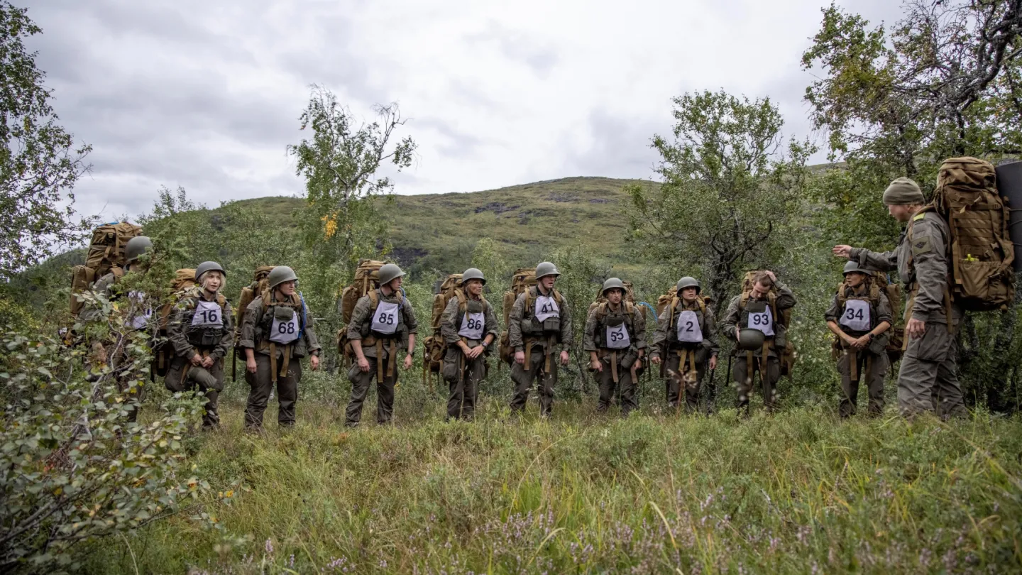 Kompani Lauritzen - Deltakerne: Aleksander Sæterstøl, Vår Staude, Stinius Maurstad, Nora Haukland, Mikkel Bratt Silset, Silje Nordnes, Jonas Lihaug Fredriksen, Hedvig Sophie Glestad, Robin Hofset, Mona Berntsen, Knut Marius Djupvik, Alexandra Rotan, Rauand Ismail, Karin Klouman